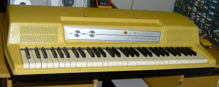 Yellow Wurlitzer, EP200